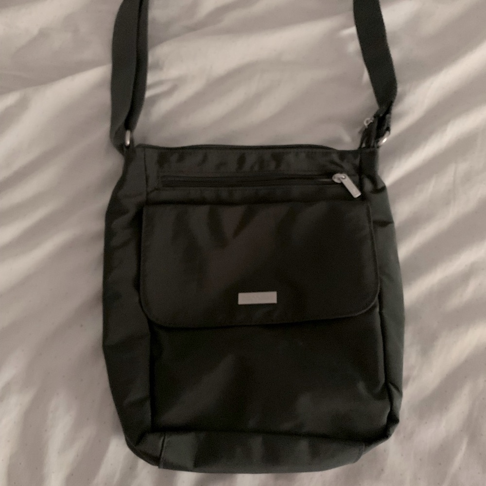 Baggalini crossbody purse